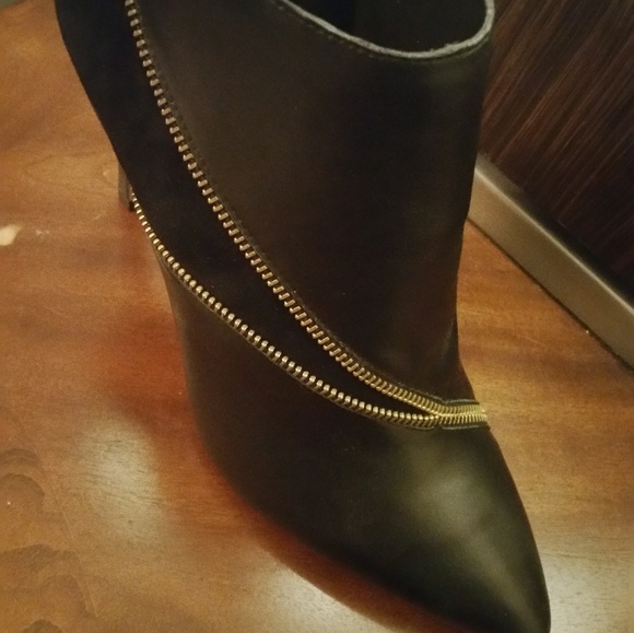 Schultz brand ankle heeled boots with gold zipper - Picture 3 of 4